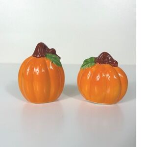 Vintage‎ Pumpkin Gourd Fall Halloween Salt And Pepper Shaker Set Collectible